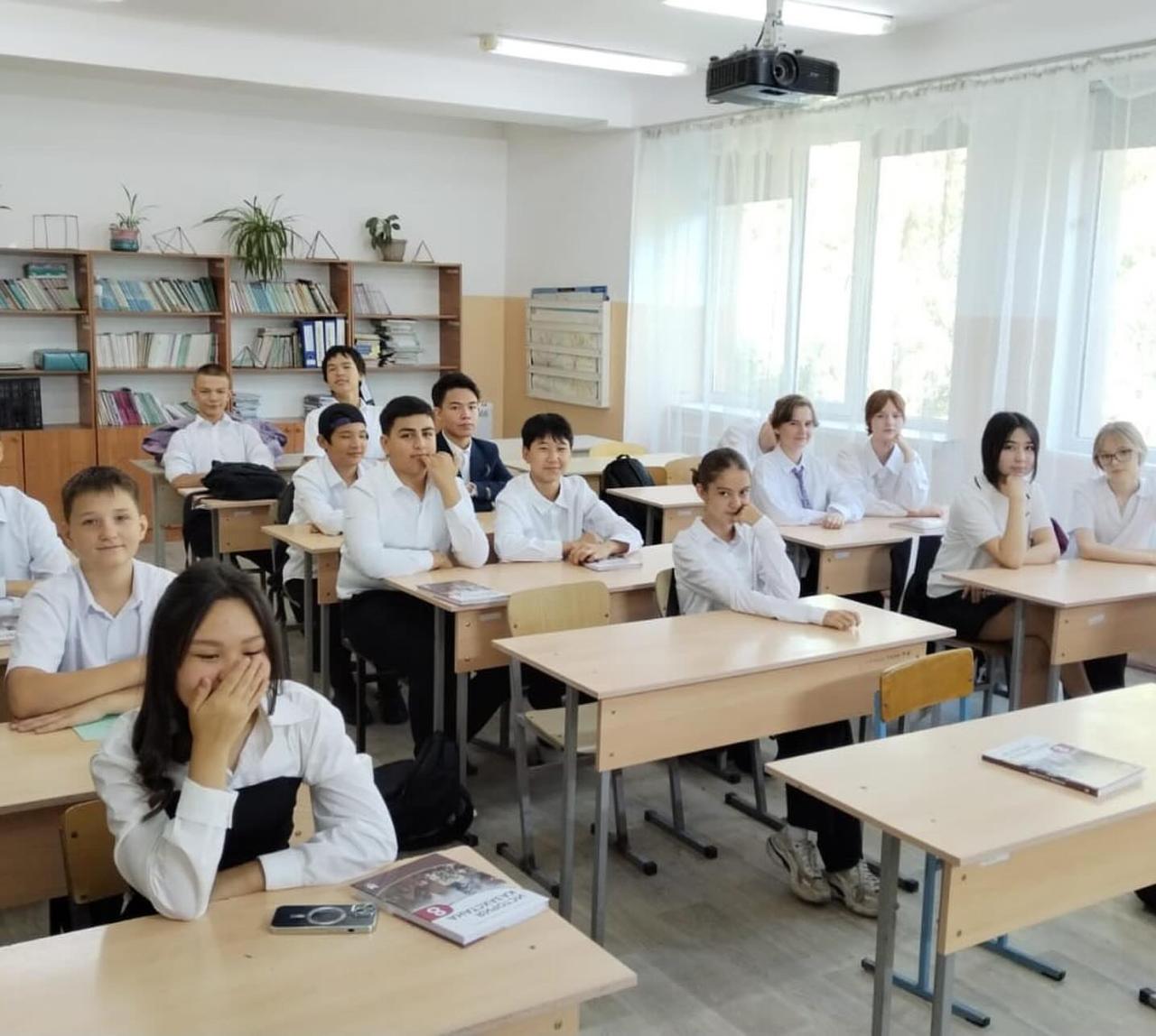 "Мектебім - мейірім  мекені"/«Моя школа - территория доброты»