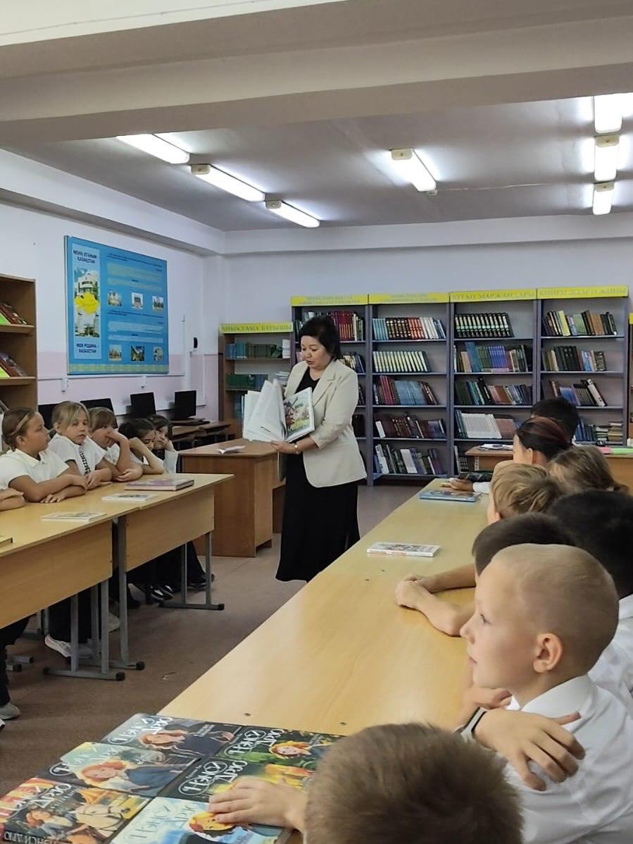 «Мен оқыған кітапты сен де оқы»/«Прочитай книгу, которую прочитал я».